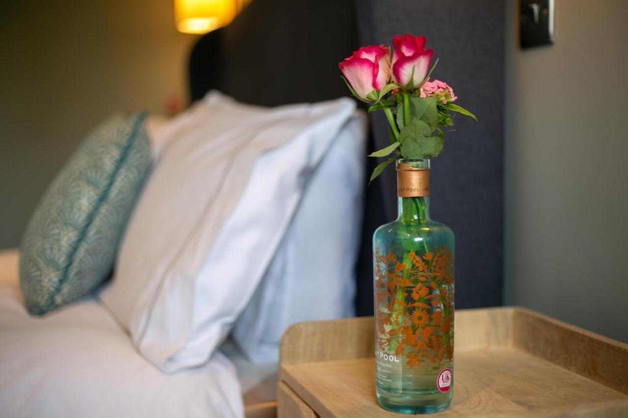 The Cowdray Arms Bed and Breakfast Worth  Εξωτερικό φωτογραφία
